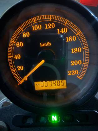 HARLEY-DAVIDSON SPORTSTER XL 883 
